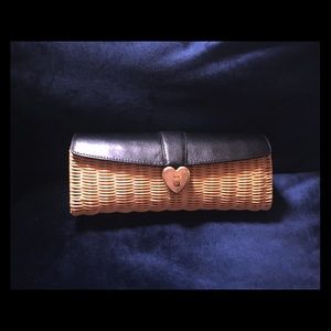 Black Juicy clutch